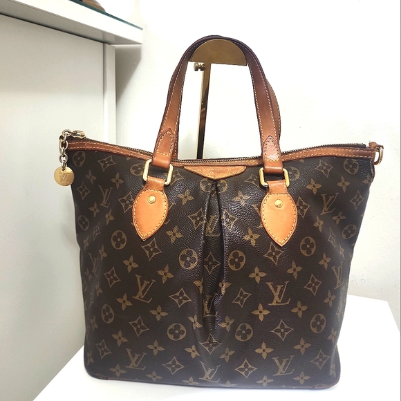 Louis Vuitton Monogram Palermo PM Handbag - Picture 2 of 16